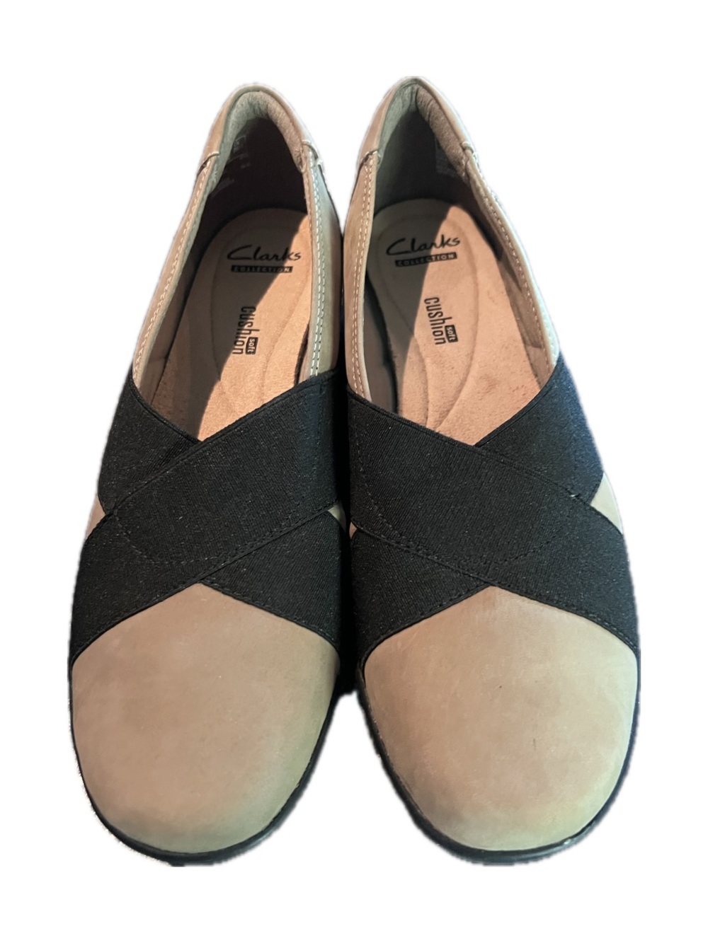 Clarks Women's Medora Jem Slip on Black and Tan Loafers in 9.5.